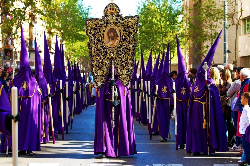 Semana Santa 2025 Traditions, Travel Trends and Big Shifts in US Semana Santa 2025
